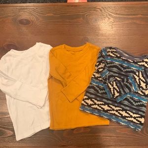 Oldnavy 3 T thermal shirts
